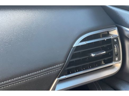 Used 2025 Subaru Outback Limited image 29