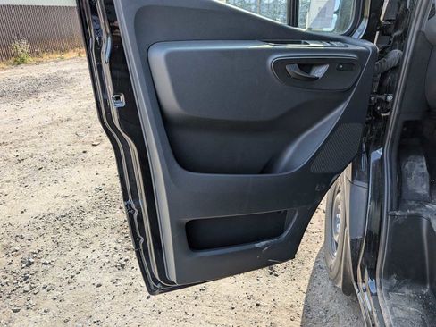 Used 2024 Mercedes-Benz Sprinter 2500 image 22