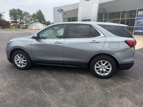 Used 2024 Chevrolet Equinox LT AWD/4WD image 9