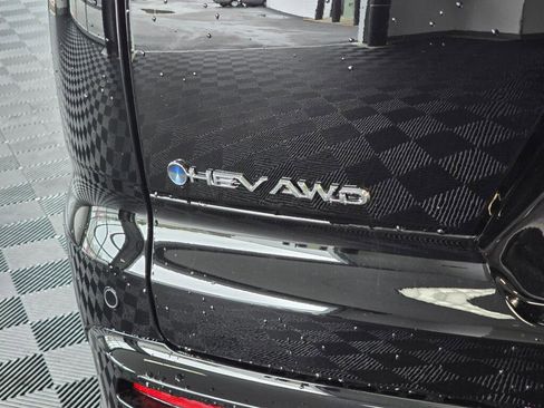 New 2025 Toyota Crown Signia Limited image 13