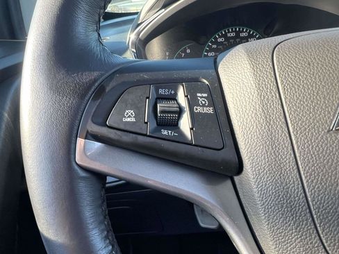 Certified 2022 Chevrolet Trax LT w/ LT Convenience Package image 23