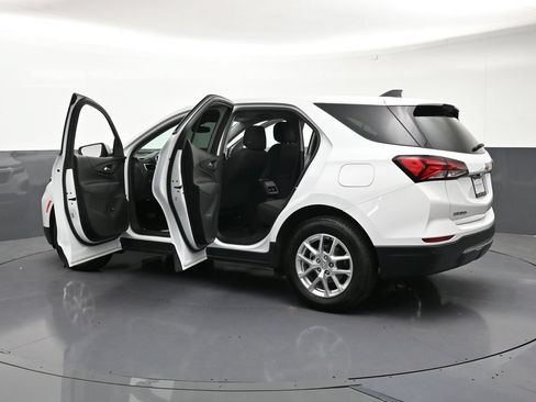 Certified 2024 Chevrolet Equinox LT AWD/4WD image 35