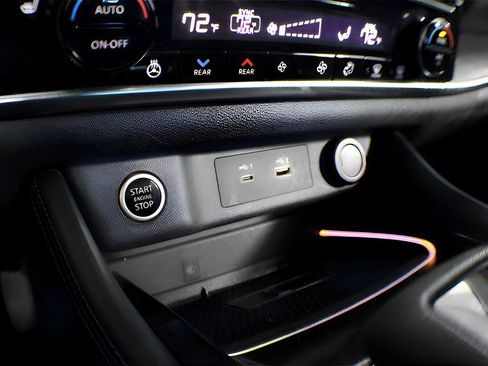 Used 2021 Nissan Rogue Platinum image 14