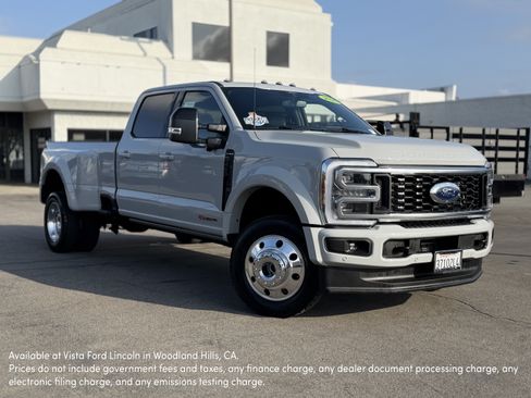 Used 2026 Ford F450 Platinum w/ FX4 Off-Road Package AWD/4WD image 1