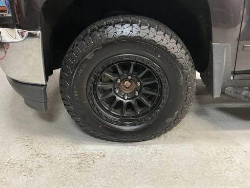 Used 2016 Chevrolet Silverado 1500 LT w/ All Star Edition AWD/4WD image 5