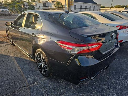Used 2019 Toyota Camry SE image 35