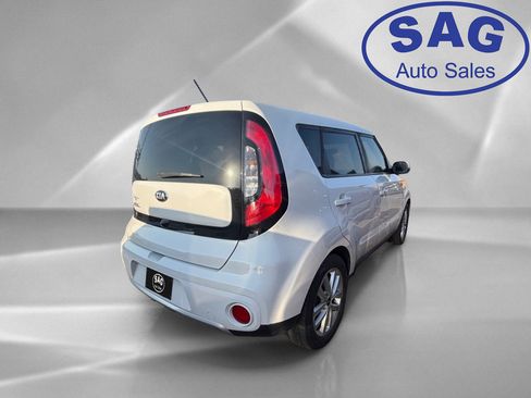 Used 2018 Kia Soul + w/ Audio Package FWD image 3