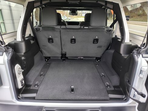 New 2026 Jeep Wrangler Unlimited Sport image 9