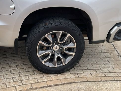 Used 2020 Chevrolet Silverado 1500 RST w/ All-Star Edition image 12