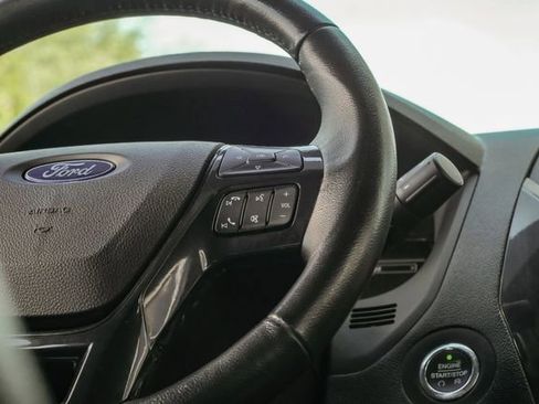 Used 2018 Ford Explorer XLT w/ Equipment Group 202A image 18