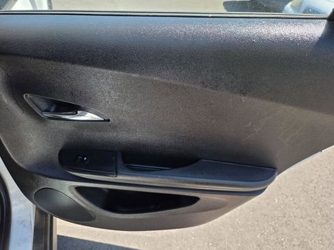 Used 2014 Chevrolet Volt FWD image 13