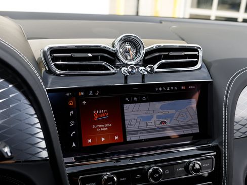 New 2026 Bentley Bentayga Speed AWD/4WD image 38