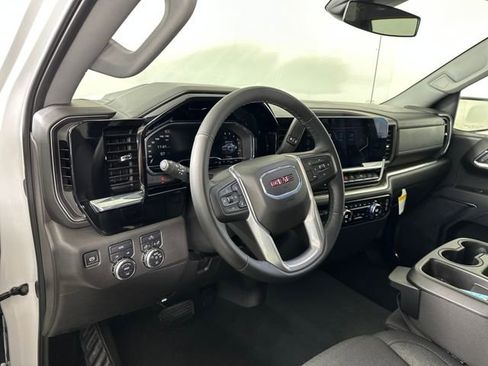 New 2025 GMC Sierra 1500 Elevation image 13