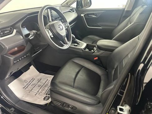 Used 2021 Toyota RAV4 Limited AWD/4WD image 18
