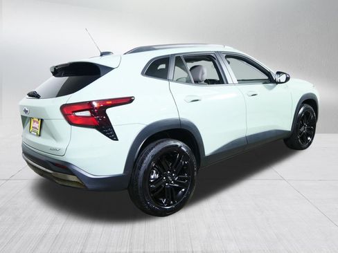 Used 2025 Chevrolet Trax ACTIV w/ Driver Confidence Package FWD image 7