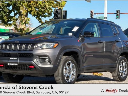 Used 2022 Jeep Compass Trailhawk w/ Trailhawk Convenience Group image 1