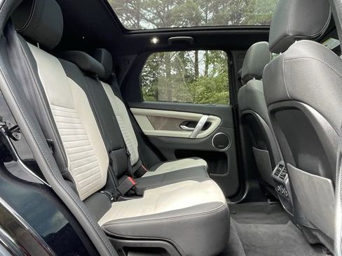 Used 2020 Land Rover Discovery Sport SE R-Dynamic image 18