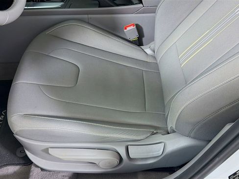 Used 2025 Hyundai Elantra Sport image 20