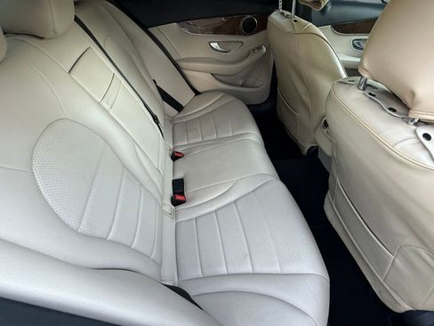 Used 2018 Mercedes-Benz C 300 Sedan image 31