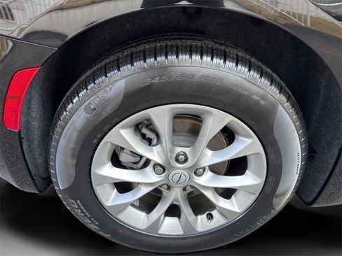 New 2026 Chrysler Pacifica Limited image 28