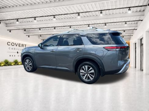 Used 2023 Nissan Pathfinder SL AWD/4WD image 7