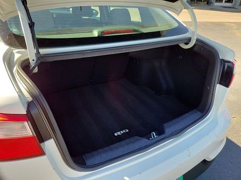 Used 2017 Kia Rio LX image 10