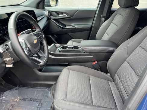 Used 2025 Chevrolet Equinox LT FWD image 30