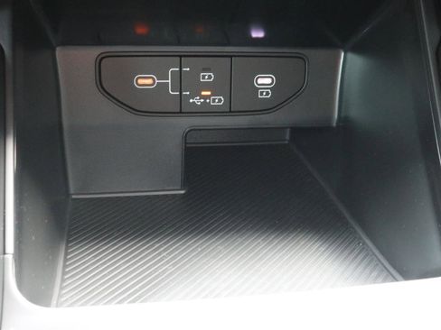 New 2025 Kia Sorento LX FWD image 11
