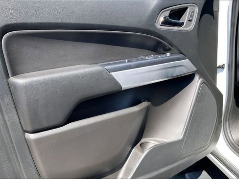Used 2022 Chevrolet Colorado LT RWD image 23