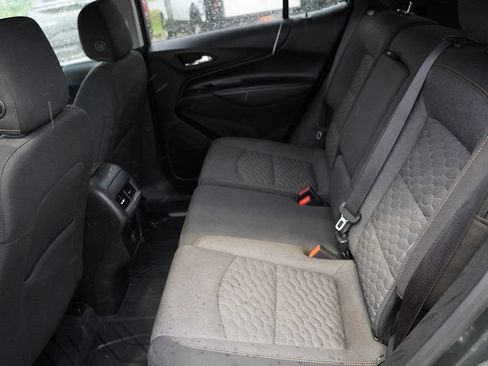 Used 2018 Chevrolet Equinox LT AWD/4WD image 17