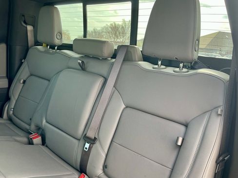 Used 2025 GMC Sierra 1500 SLT w/ SLT Premium Plus Package image 33