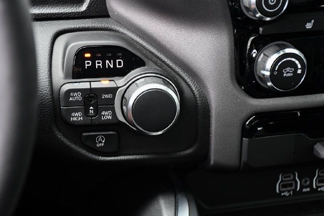 Used 2025 RAM 1500 Big Horn AWD/4WD image 32
