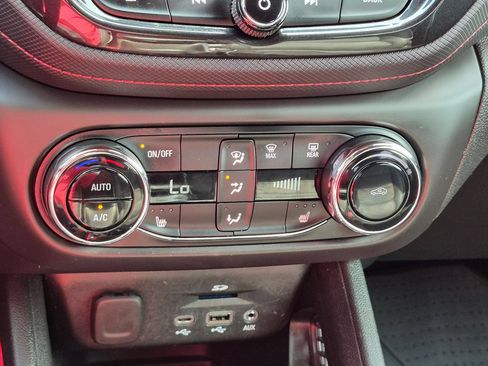 Used 2023 Chevrolet TrailBlazer RS w/ Sun and Liftgate Package AWD/4WD image 25