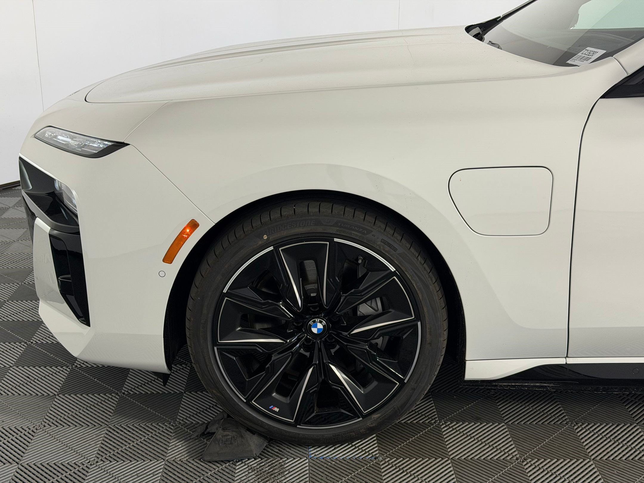 Used 2026 BMW 750e xDrive w/ Executive Package AWD/4WD image 11