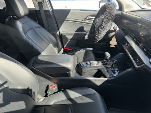 Used 2023 Kia Sportage EX image 5