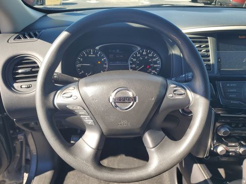 Certified 2020 Nissan Pathfinder S image 16