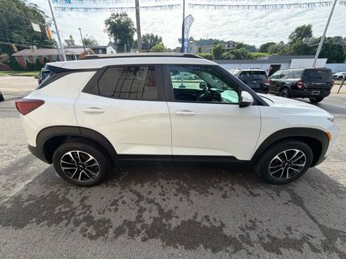 Used 2024 Chevrolet TrailBlazer LT FWD image 8