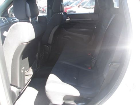 Used 2014 Jeep Grand Cherokee Laredo w/ Quick Order Package 23E image 11