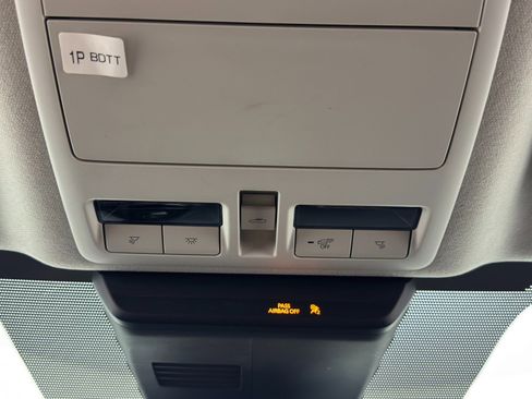 Used 2023 MAZDA MAZDA3 s image 32