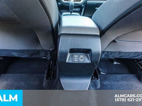 Used 2025 Subaru Crosstrek 2.0i Premium AWD/4WD image 31