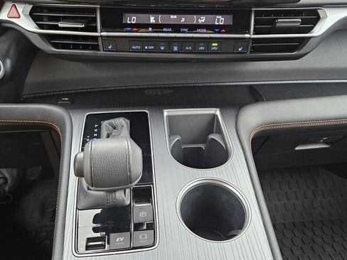 Used 2022 Toyota Sienna XSE image 20