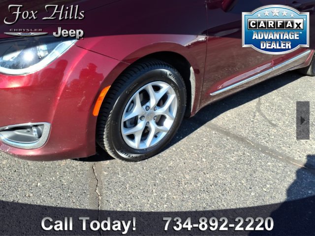 Used 2020 Chrysler Pacifica Limited w/ 8-pass Seating Package FWD image 5