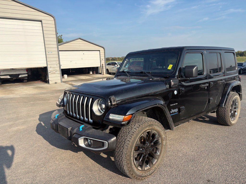 Used 2023 Jeep Wrangler Unlimited Sahara AWD/4WD image 8