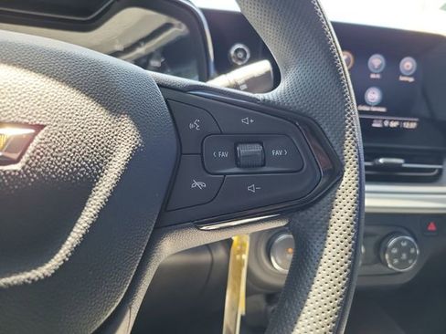 Certified 2025 Chevrolet Trax LS image 19