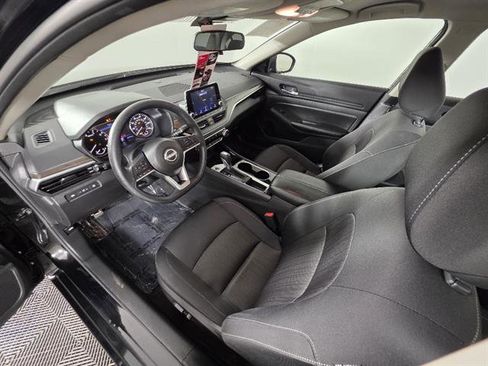 Used 2024 Nissan Altima 2.5 SV FWD image 26