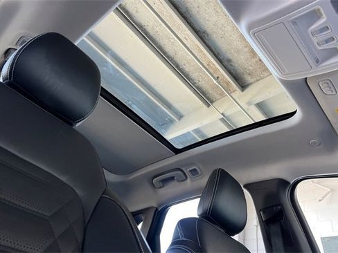 Used 2023 Ford Escape SE w/ PHEV Premium Package image 19