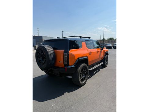 Used 2024 GMC Hummer EV 2X w/ LPO, Illumination Package AWD/4WD image 3