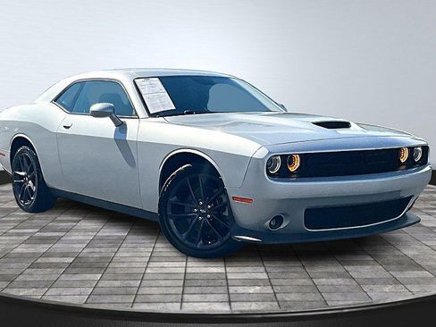 Used 2022 Dodge Challenger GT w/ Plus Package image 10