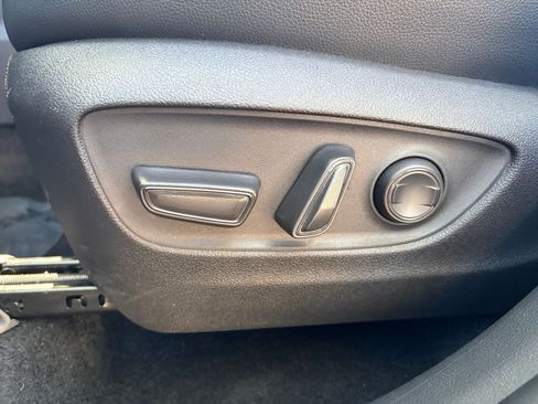 Used 2025 Toyota Grand Highlander FWD image 22