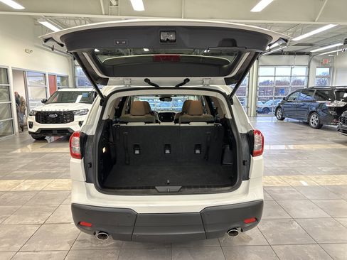 Used 2024 Subaru Ascent Premium w/ Convenience Package image 27